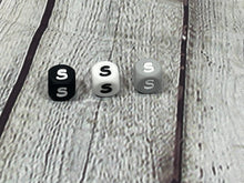 Load image into Gallery viewer, Silicone Alphabet Beads